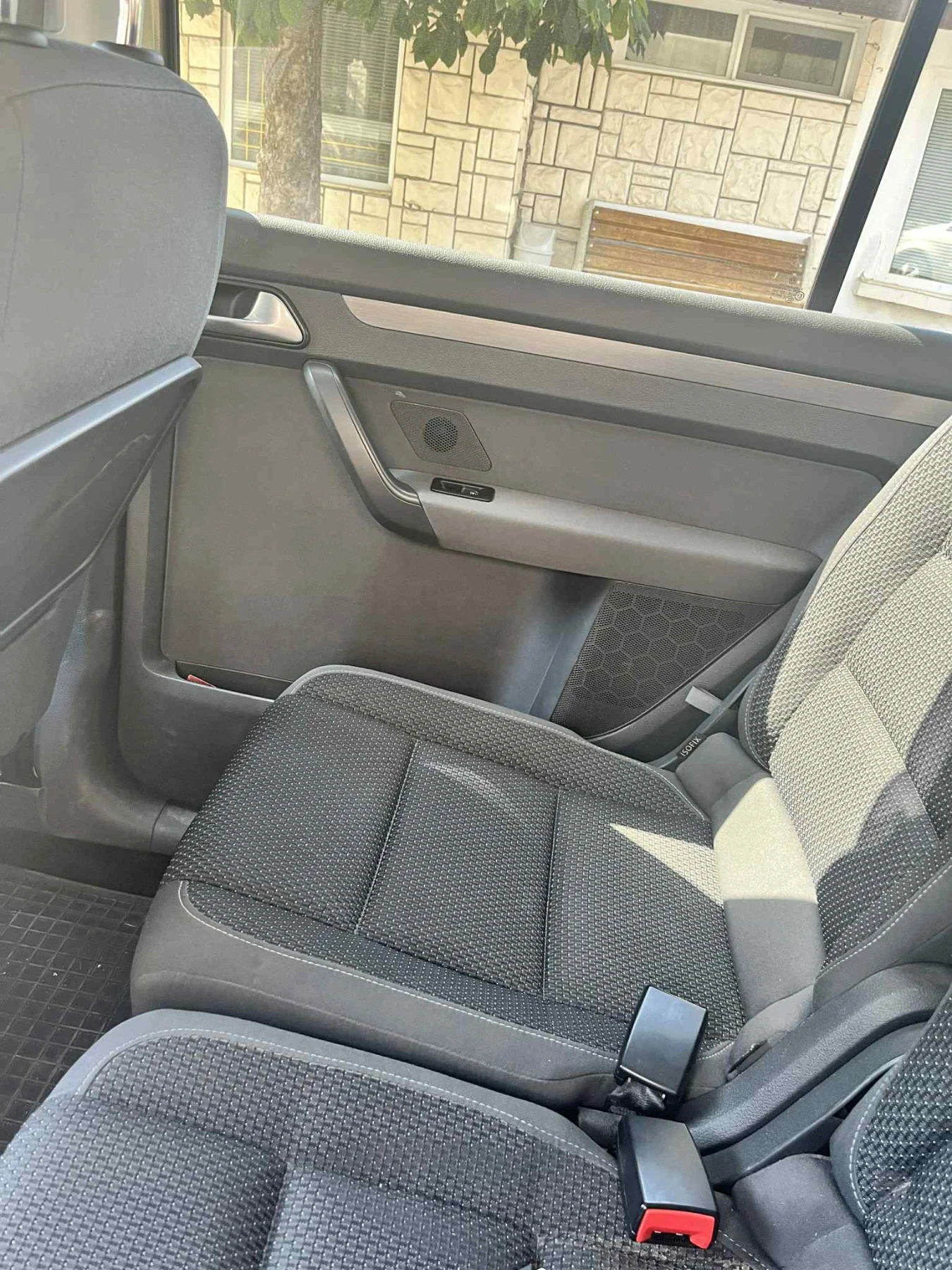 VW Touran 1, 6 ТДИ - изображение 9