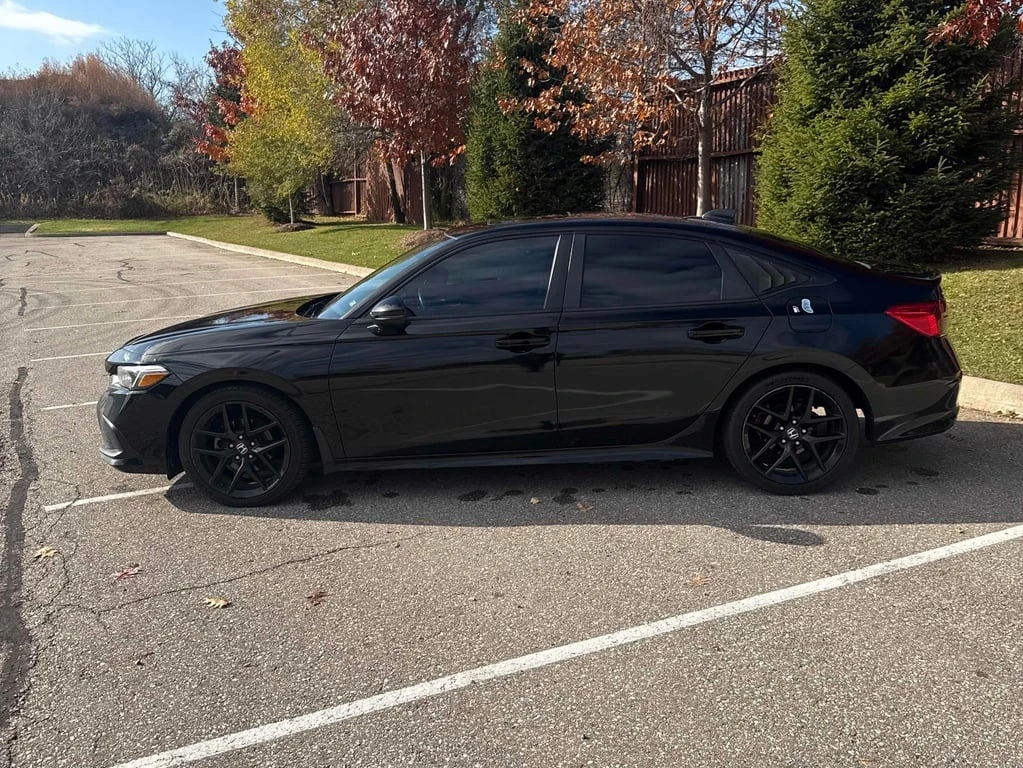 Honda Civic * Sport * CARFAX *  - изображение 2