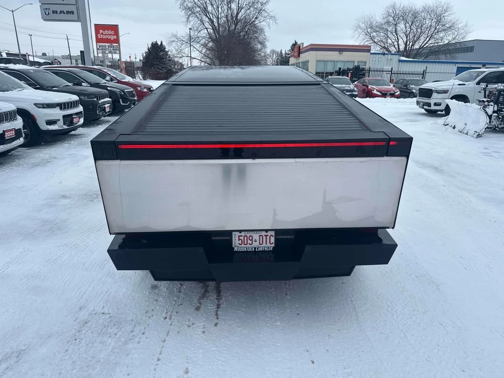 Tesla Cybertruck * AWD * CARFAX * БЕЗ ПЪРВОНАЧАЛНА ВНОСКА - изображение 4