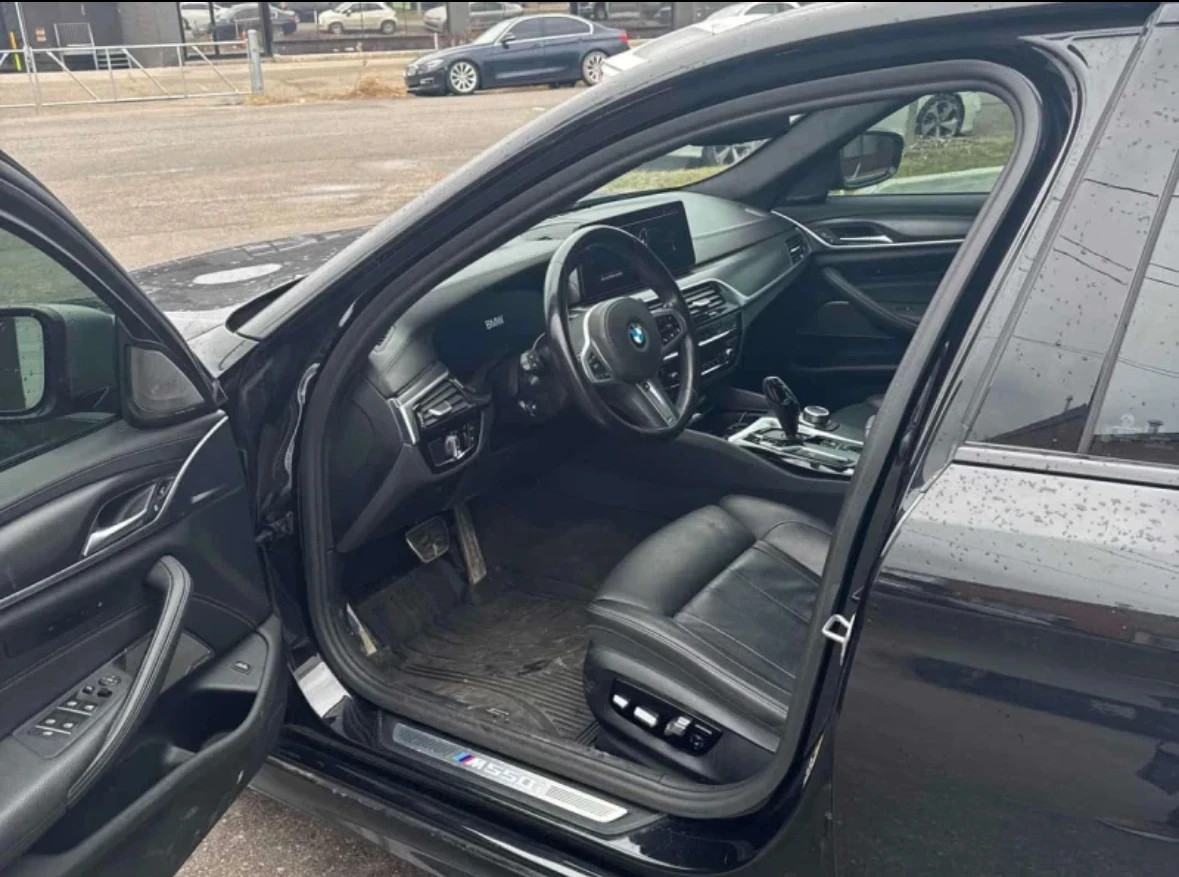 BMW 550 50i * M-PACK * CAR FAX * АВТО КРЕДИТ * ЦЕНА ДО БГ*, снимка 5 - Автомобили и джипове - 54056691