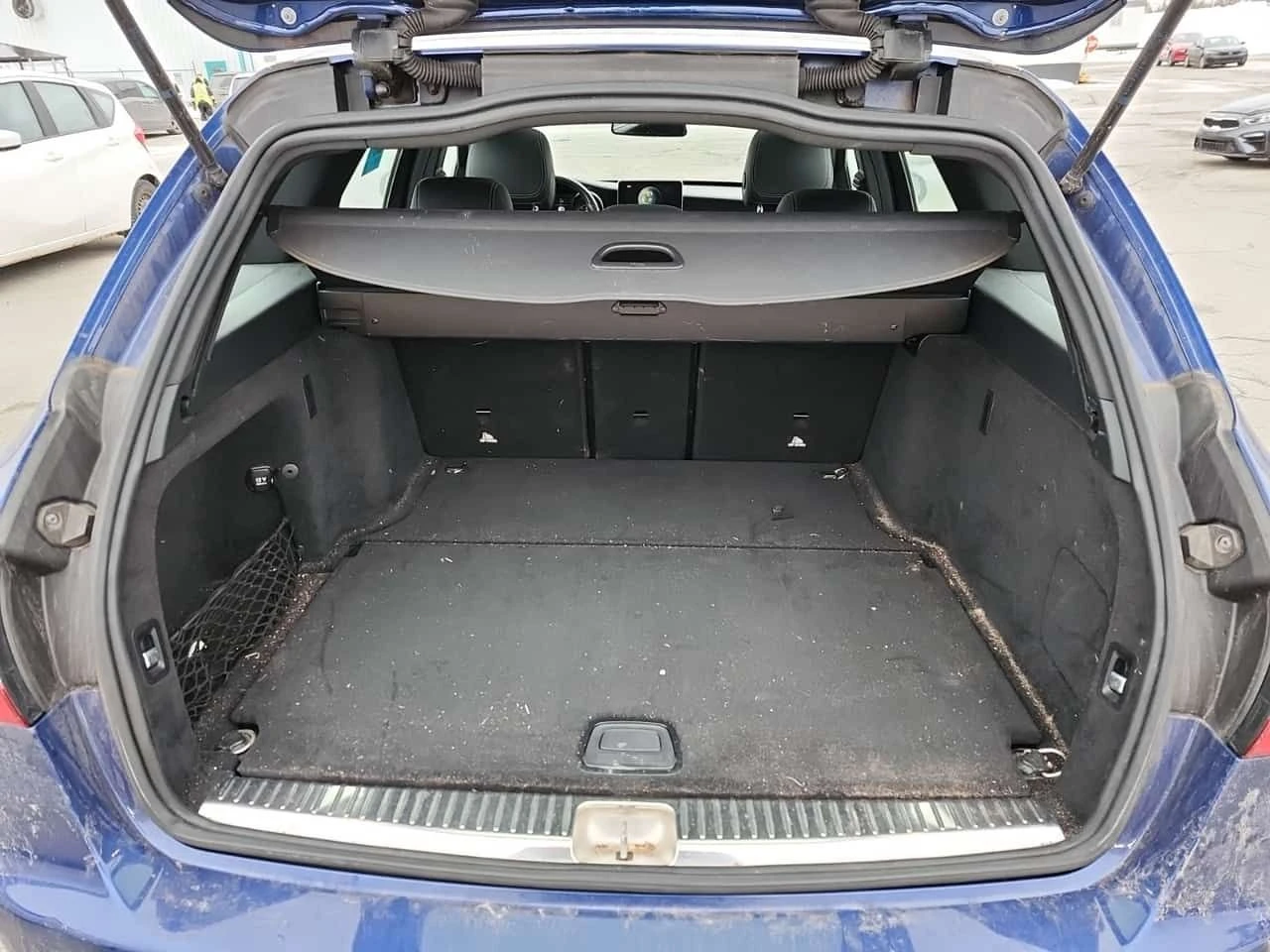 Mercedes-Benz C 300 * BURMASTER* ПАНОРАМА* ДВА КЛЮЧА* , снимка 13 - Автомобили и джипове - 54076795