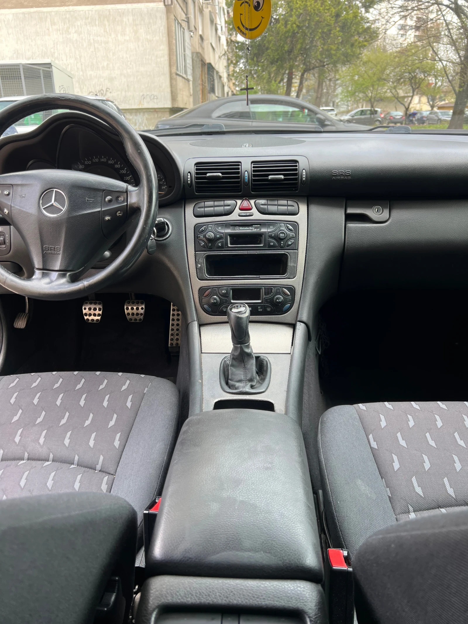 Mercedes-Benz C 220, снимка 8 - Автомобили и джипове - 54317868