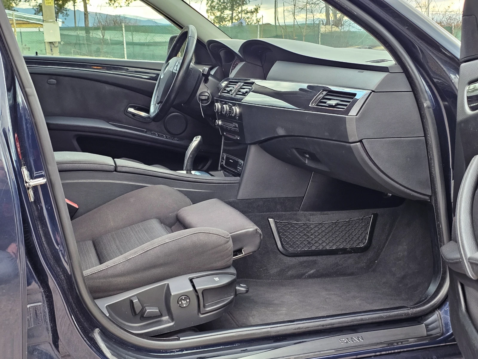 BMW 525 LCI 3.0 197HP , снимка 10 - Автомобили и джипове - 54334914