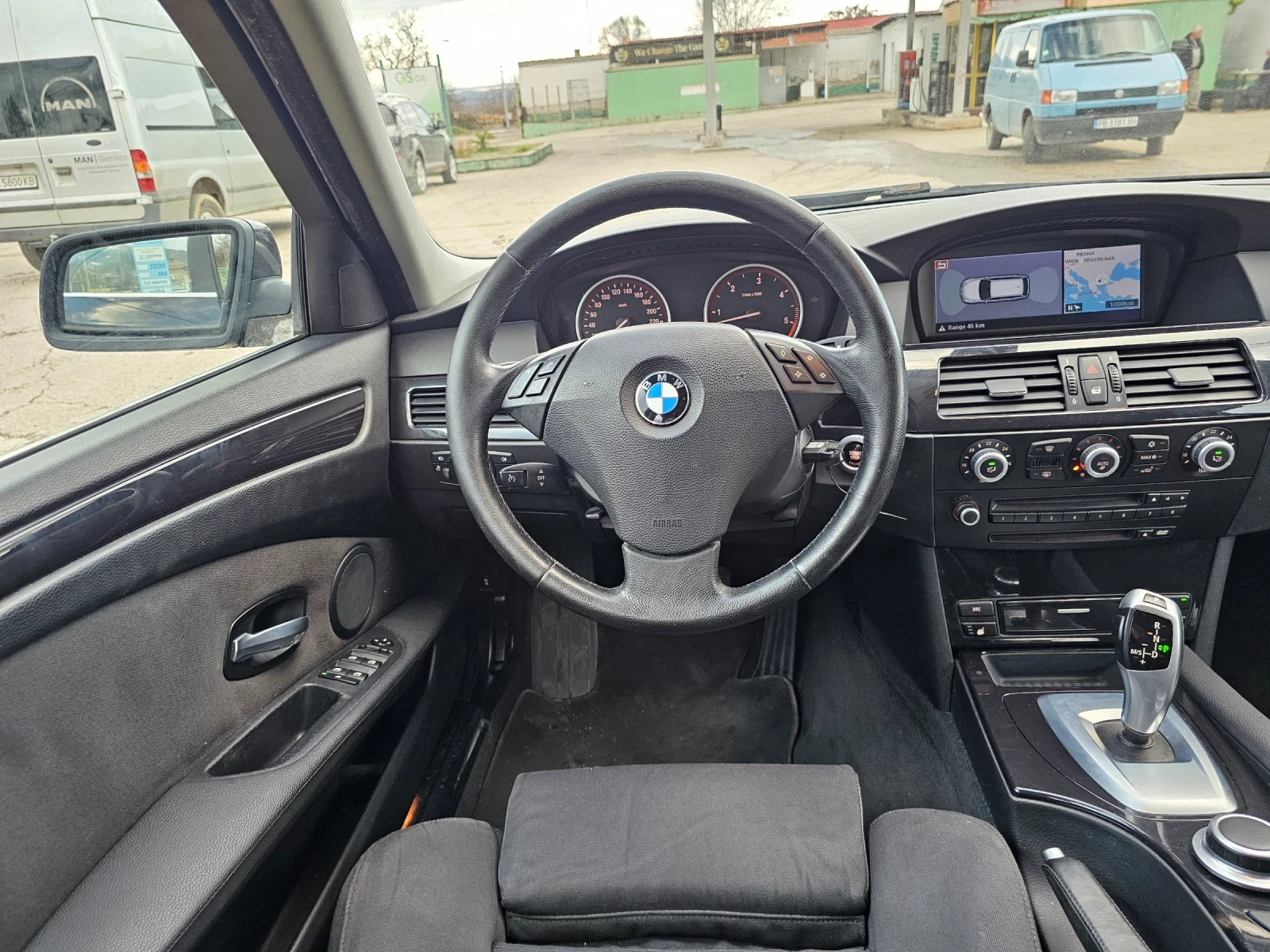 BMW 525 LCI 3.0 197HP , снимка 9 - Автомобили и джипове - 54334914