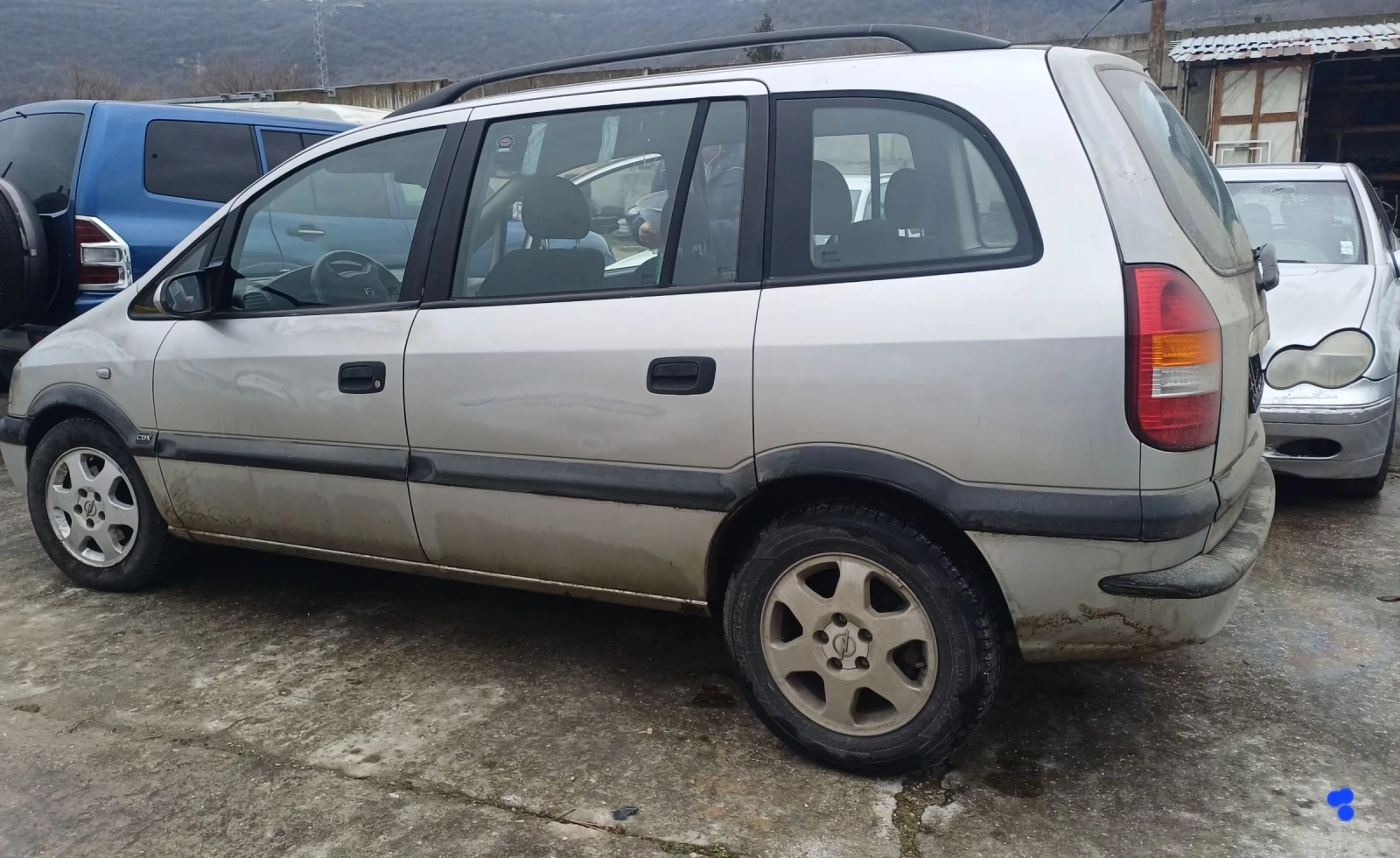 Opel Zafira 2.0DTI, снимка 3 - Автомобили и джипове - 54427386