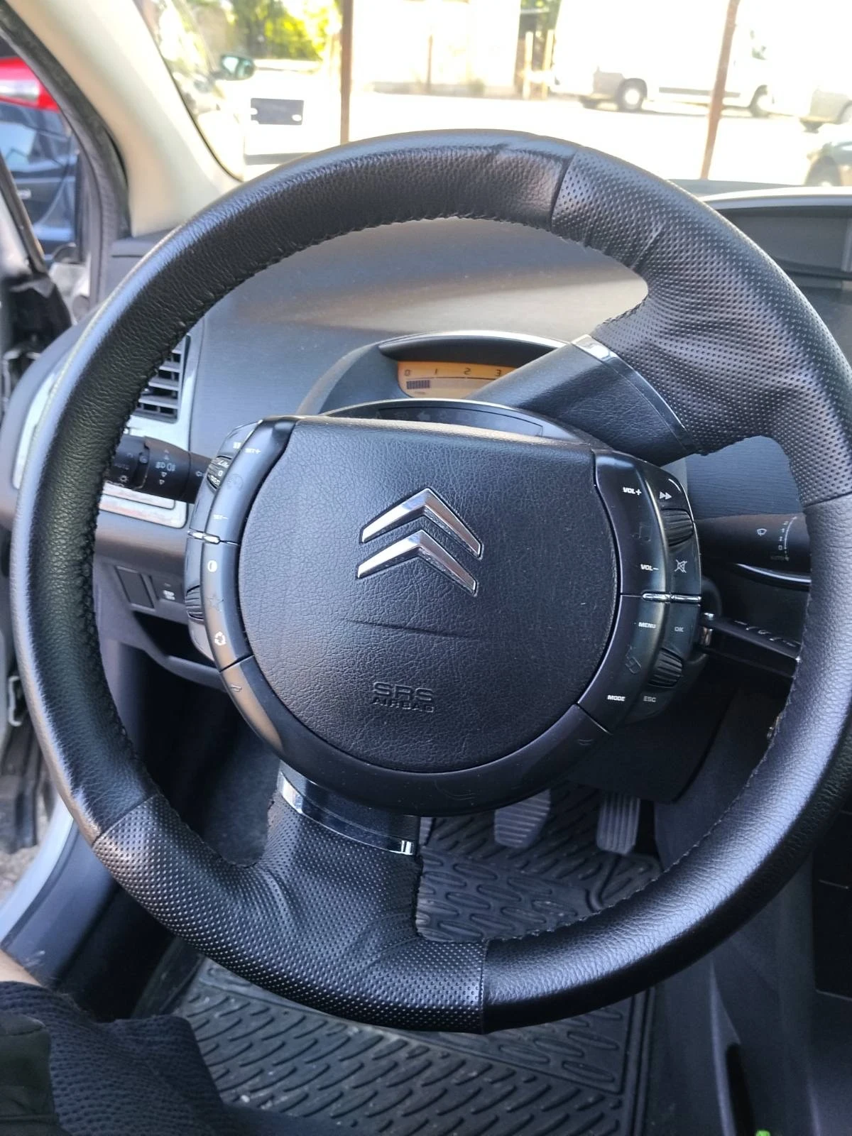 Citroen C4, снимка 2 - Автомобили и джипове - 54858210