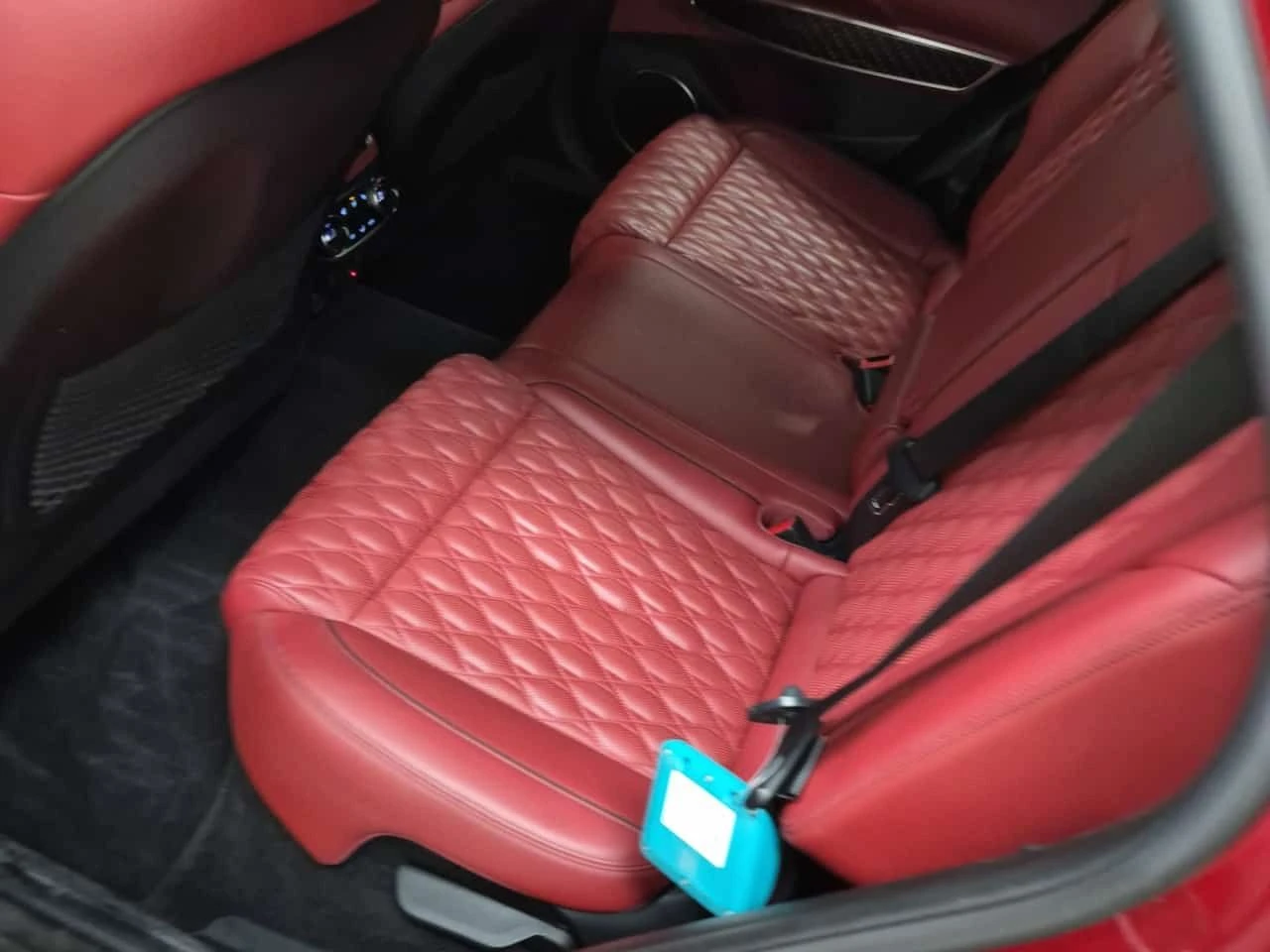 Genesis GV70 * 3.5T SPORT PLUS * CARFAX * Без инциденти * , снимка 10 - Автомобили и джипове - 55085069