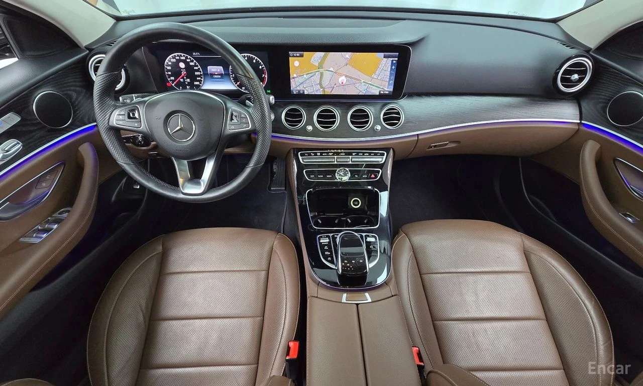 Mercedes-Benz E 300 4MATIC Avantgarde* DIGITAL* 360 CAM* ОБДУХВАНЕ* , снимка 7 - Автомобили и джипове - 55224072