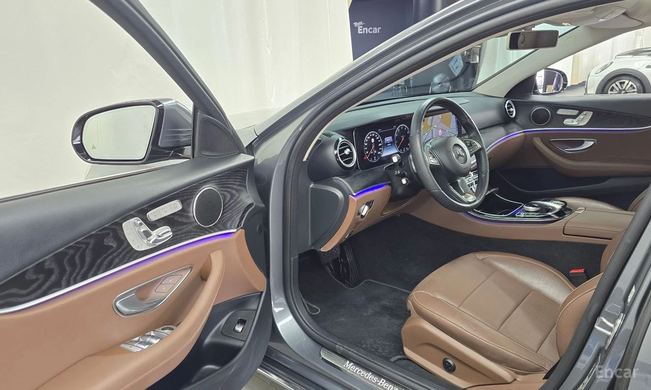 Mercedes-Benz E 300 4MATIC Avantgarde* DIGITAL* 360 CAM* ОБДУХВАНЕ* , снимка 5 - Автомобили и джипове - 55224072