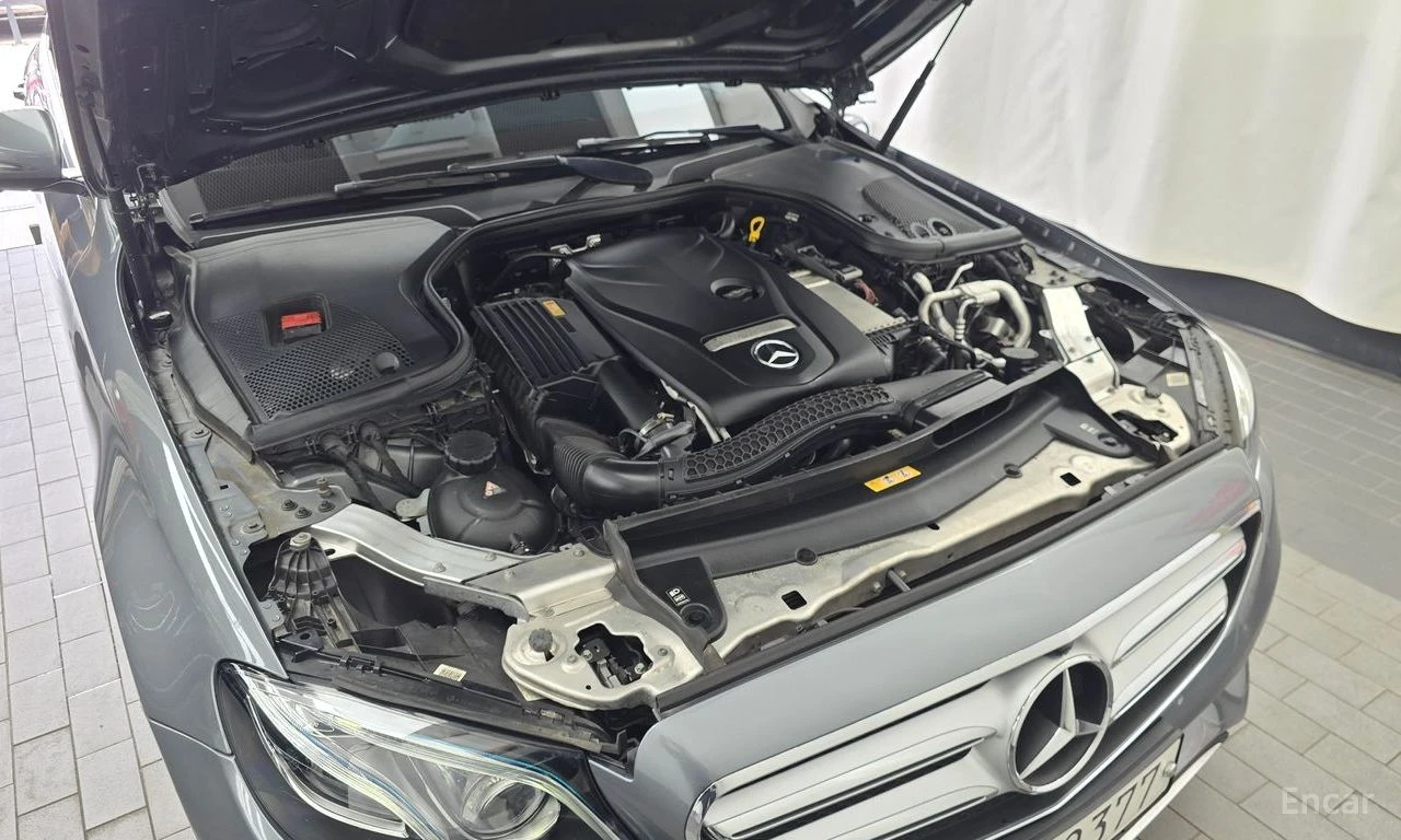 Mercedes-Benz E 300 4MATIC Avantgarde* DIGITAL* 360 CAM* ОБДУХВАНЕ* , снимка 14 - Автомобили и джипове - 55224072