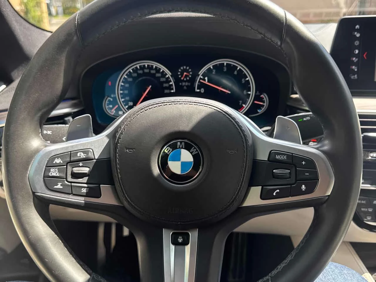 BMW 540 ЛАЗЕРИ * ДИСТРОНИК * МАСАЖИ * ОБДУХВАНЕ, снимка 5 - Автомобили и джипове - 55481528