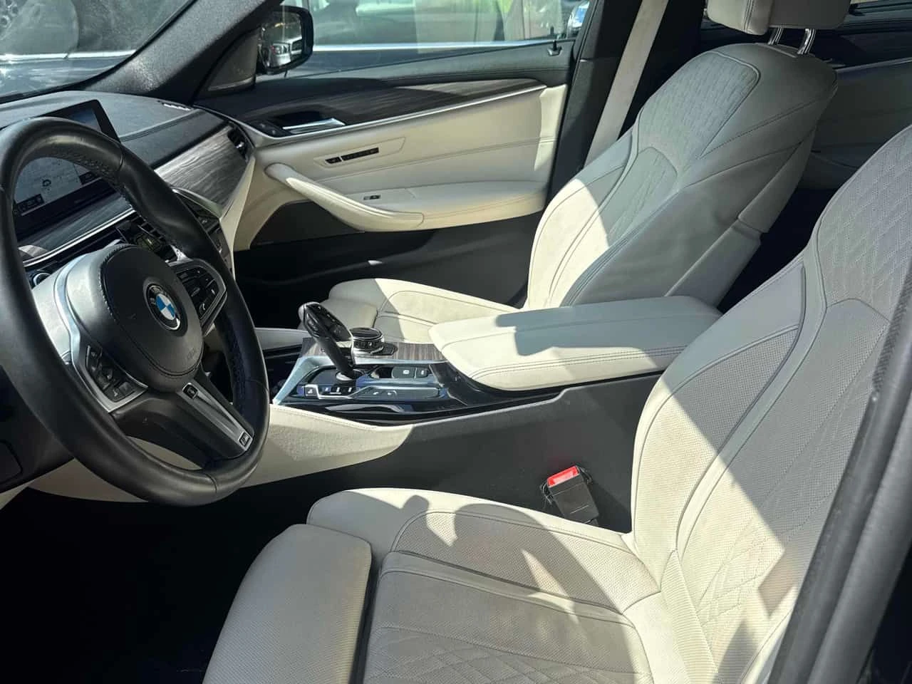 BMW 540 ЛАЗЕРИ * ДИСТРОНИК * МАСАЖИ * ОБДУХВАНЕ, снимка 15 - Автомобили и джипове - 55481528
