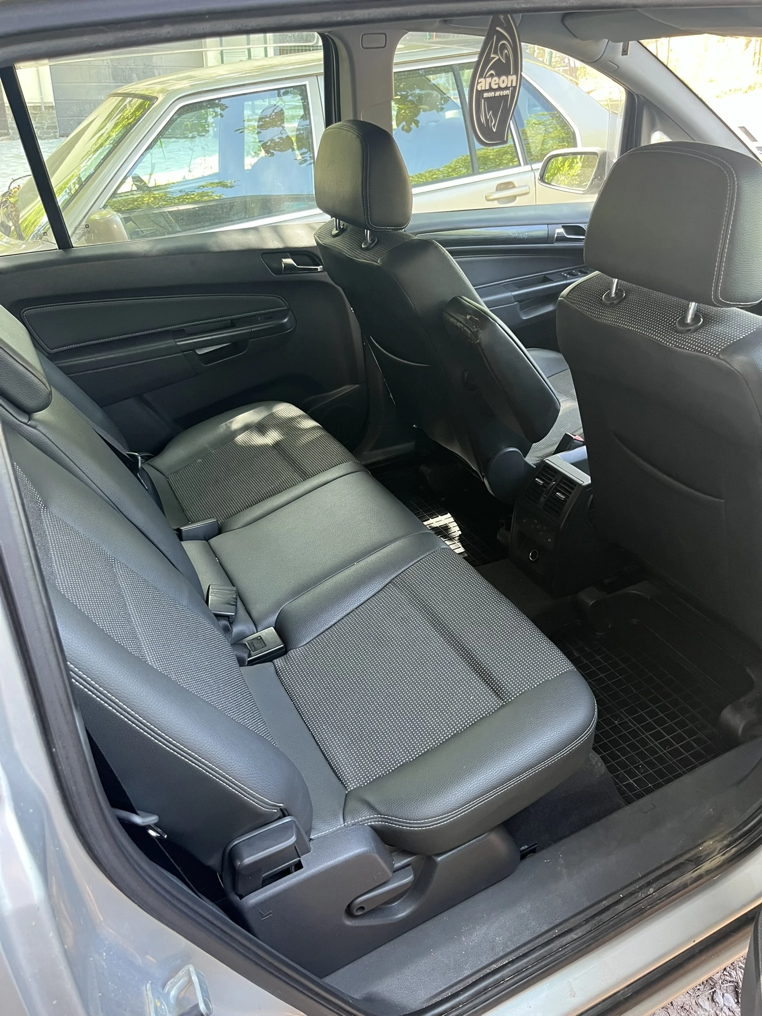 Opel Zafira, снимка 8 - Автомобили и джипове - 55571466