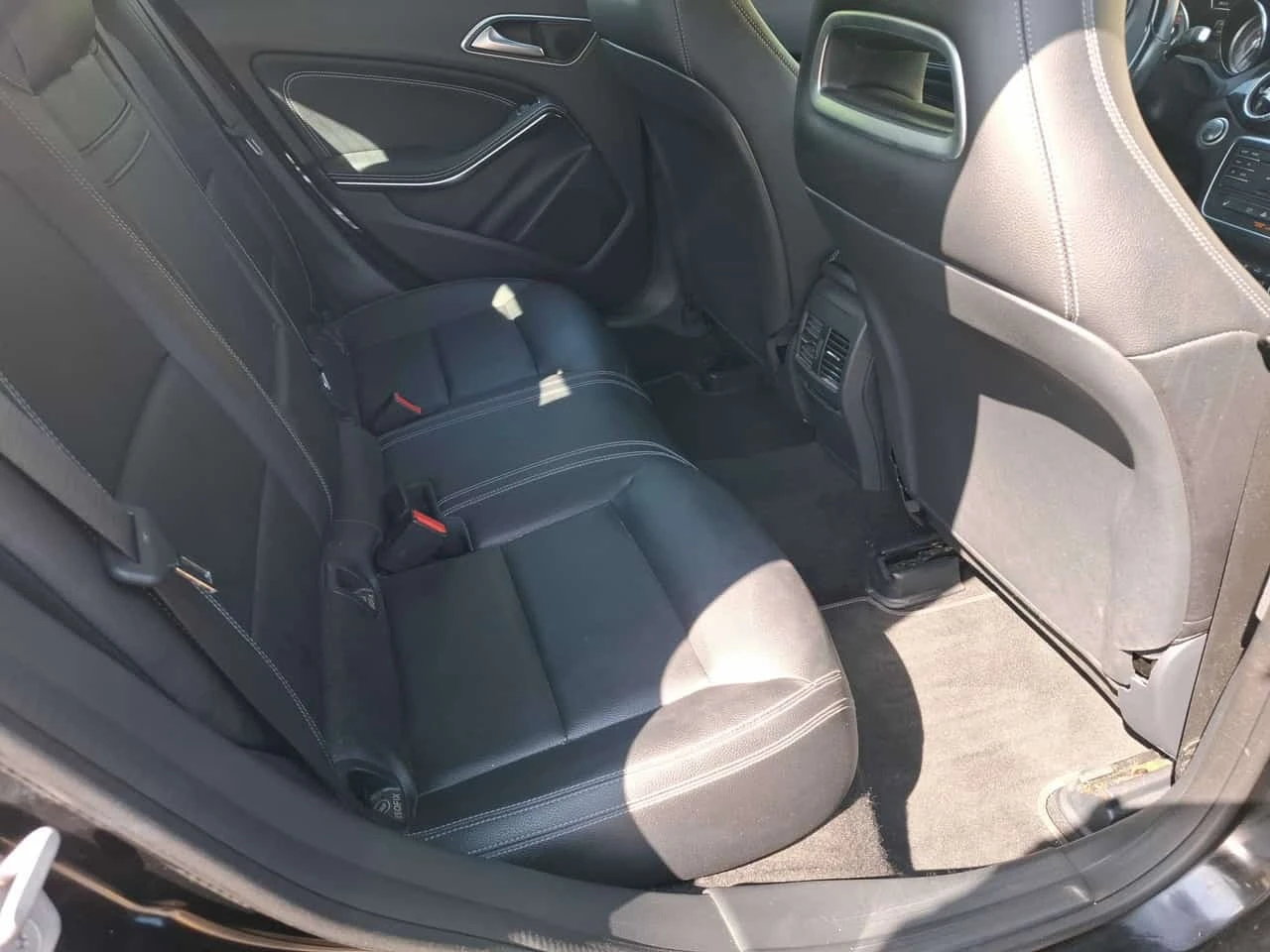 Mercedes-Benz CLA 250 * АВТОКРЕДИТ * ГЛАВНО ПРЕДСТАВИТЕЛСТВО, снимка 13 - Автомобили и джипове - 55785708