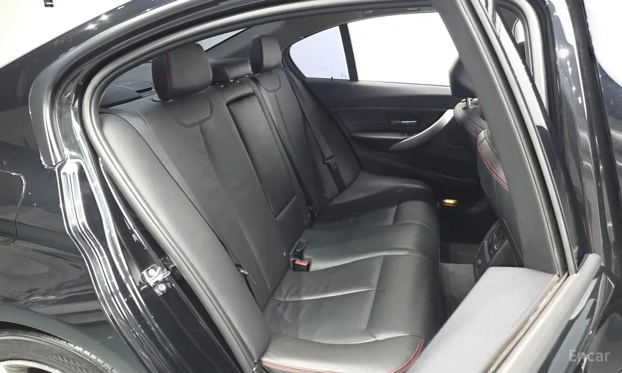 BMW 320 d Sport * ШИБИДАХ * НАВИ * ПОДГРЕВ * АВТОКРЕДИТ * , снимка 11 - Автомобили и джипове - 55905644