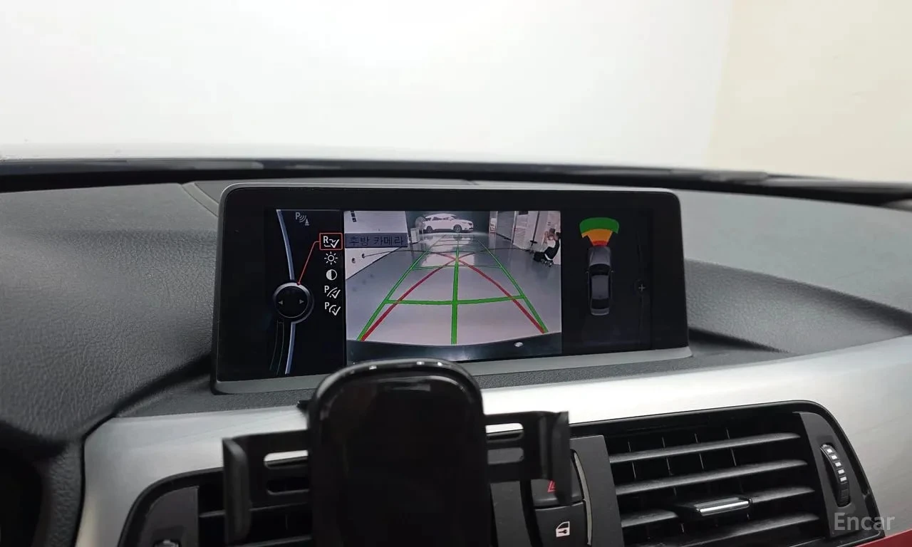 BMW 320 d Sport * ШИБИДАХ * НАВИ * ПОДГРЕВ * АВТОКРЕДИТ * , снимка 14 - Автомобили и джипове - 55905644