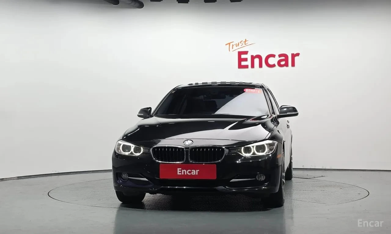 BMW 320 d Sport * ШИБИДАХ * НАВИ * ПОДГРЕВ * АВТОКРЕДИТ * , снимка 3 - Автомобили и джипове - 55905644