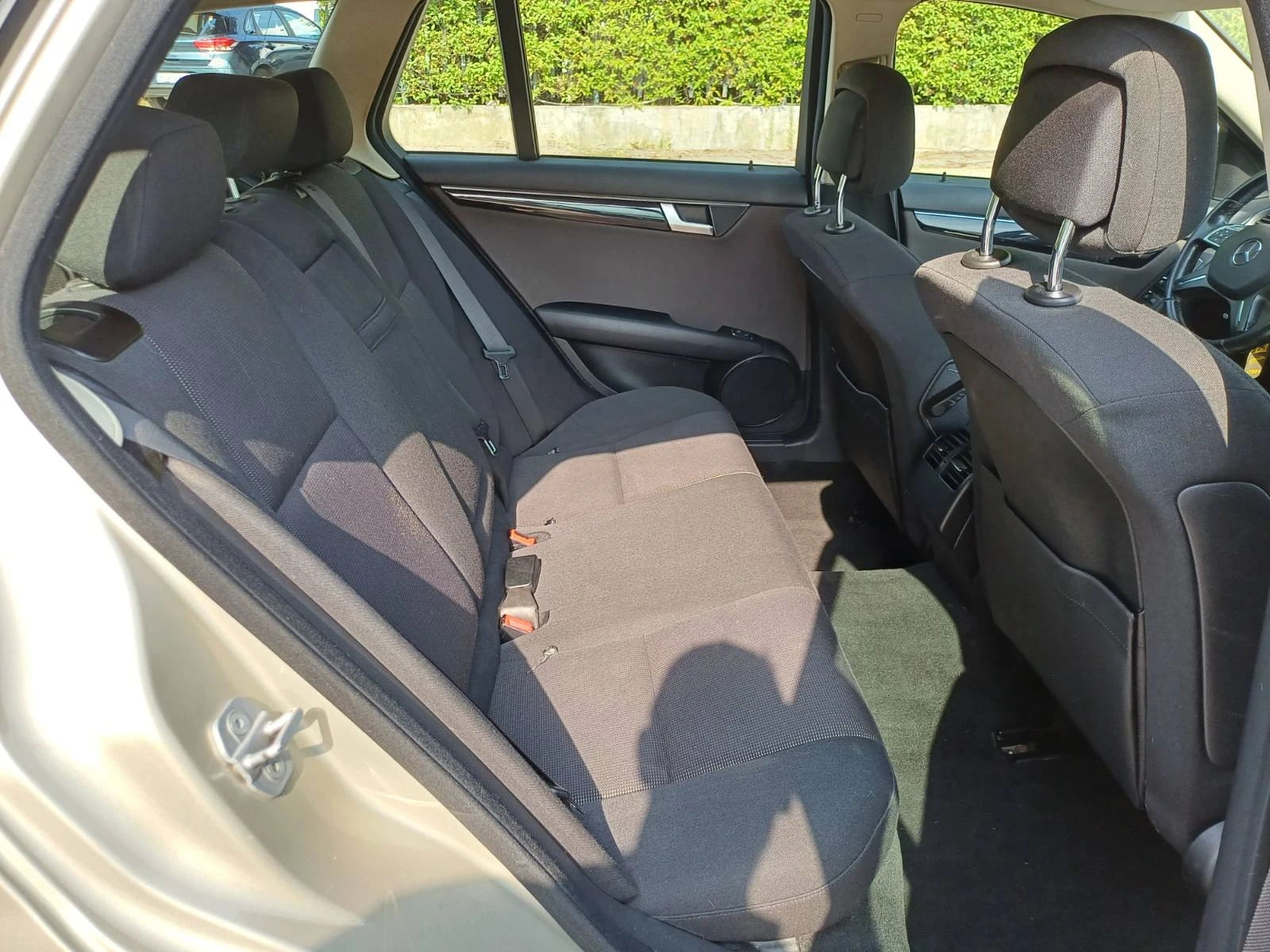 Mercedes-Benz C 180 Blue Efficiency, снимка 14 - Автомобили и джипове - 55910530