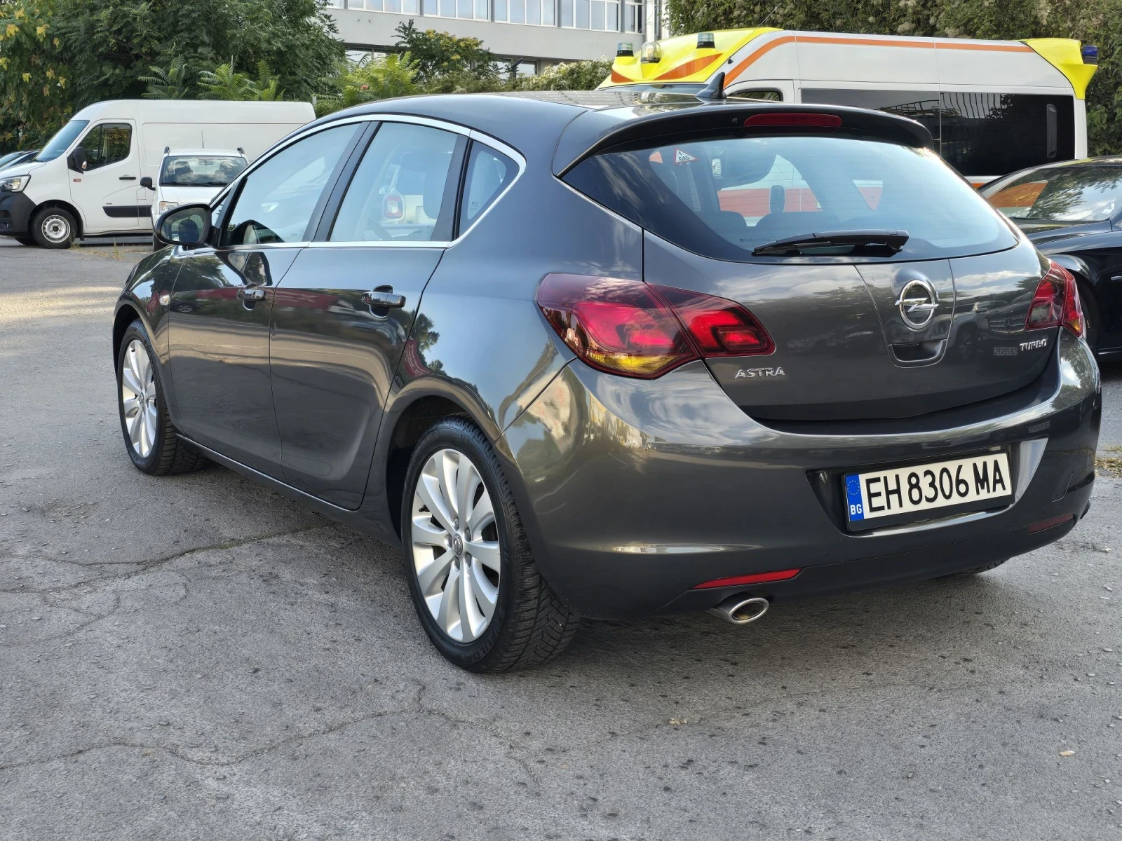 Opel Astra 1.4-140ks- АГУ, снимка 5 - Автомобили и джипове - 56112667