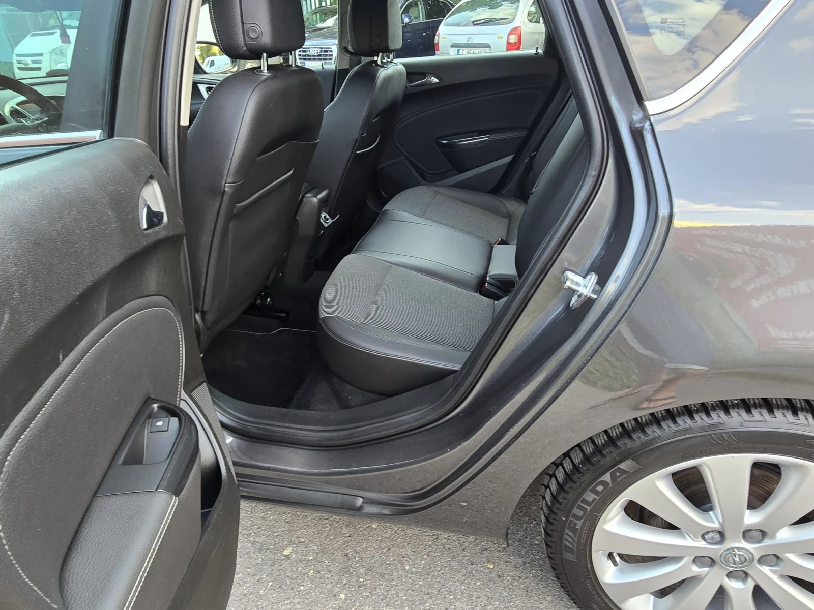 Opel Astra 1.4-140ks- АГУ, снимка 11 - Автомобили и джипове - 56112667