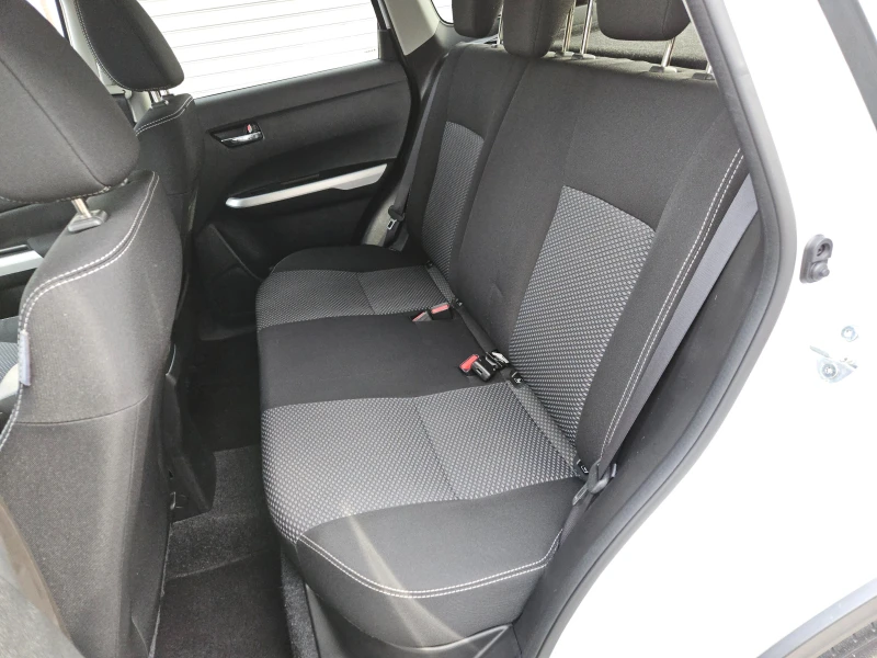 Suzuki Vitara 1.6D/6ск/LED/КАМЕРА/ACC/NAVI/БЛУТУТ/EURO 6/ТОП, снимка 16 - Автомобили и джипове - 52834810