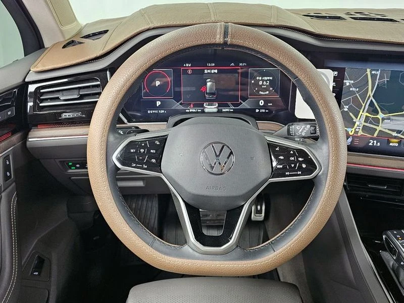 VW Touareg 3.0 Automatic, снимка 13 - Автомобили и джипове - 55730522