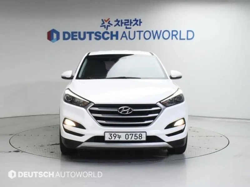 Hyundai Tucson 2.0 4WD STYLE SPECIAL, снимка 3 - Автомобили и джипове - 55733127