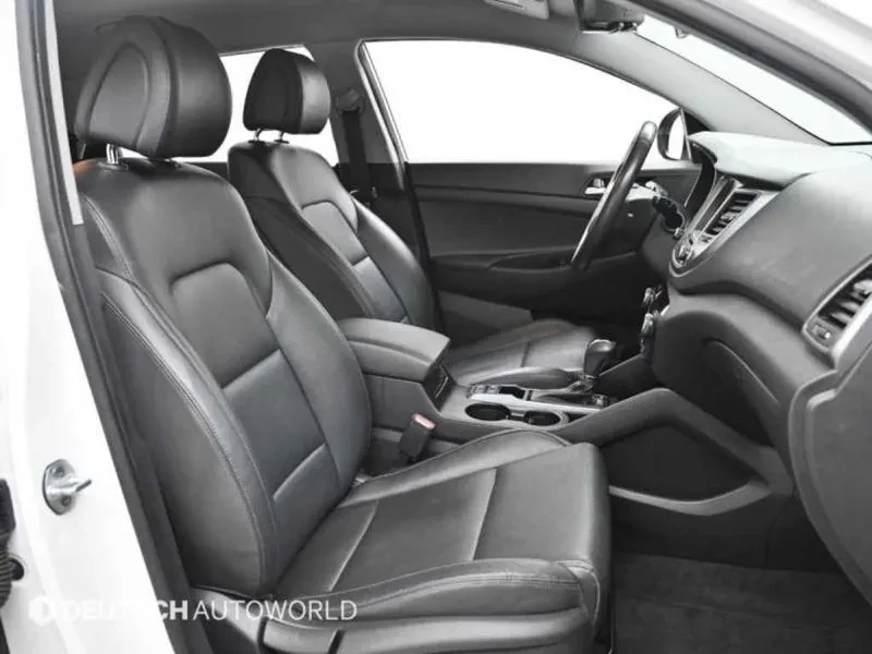 Hyundai Tucson 2.0 4WD STYLE SPECIAL, снимка 10 - Автомобили и джипове - 55733127