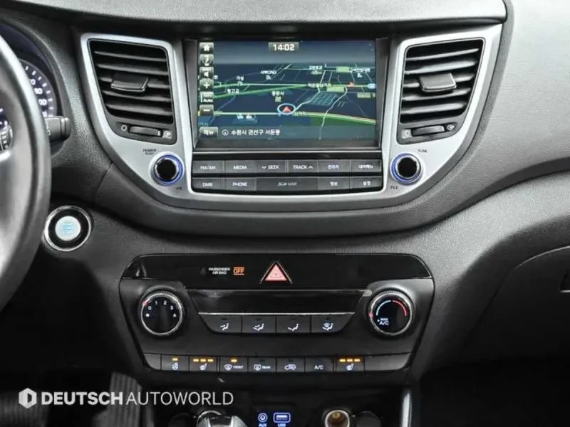 Hyundai Tucson 2.0 4WD STYLE SPECIAL, снимка 14 - Автомобили и джипове - 55733127