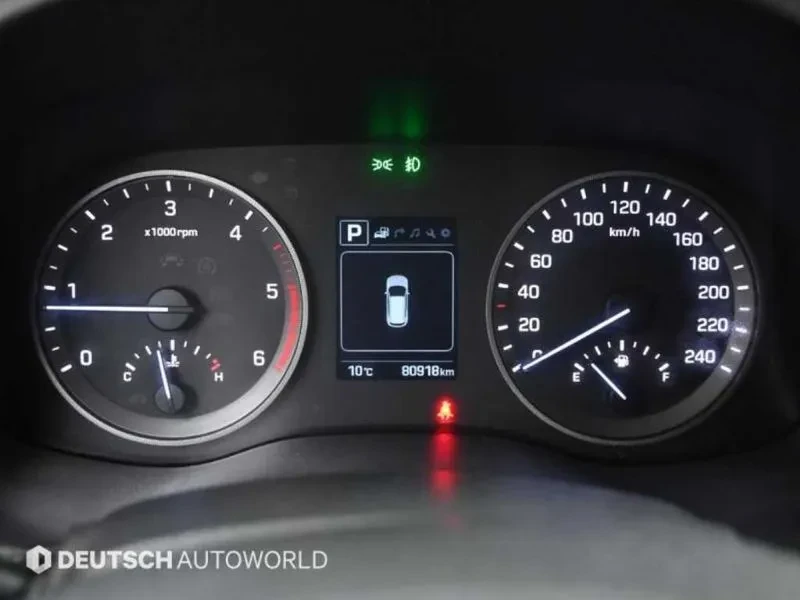 Hyundai Tucson 2.0 4WD STYLE SPECIAL, снимка 8 - Автомобили и джипове - 55733127