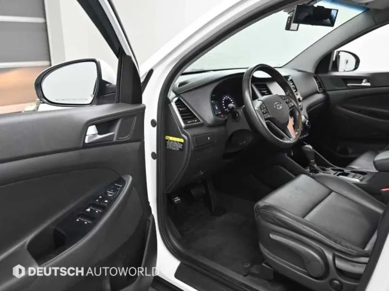 Hyundai Tucson 2.0 4WD STYLE SPECIAL, снимка 11 - Автомобили и джипове - 55733127