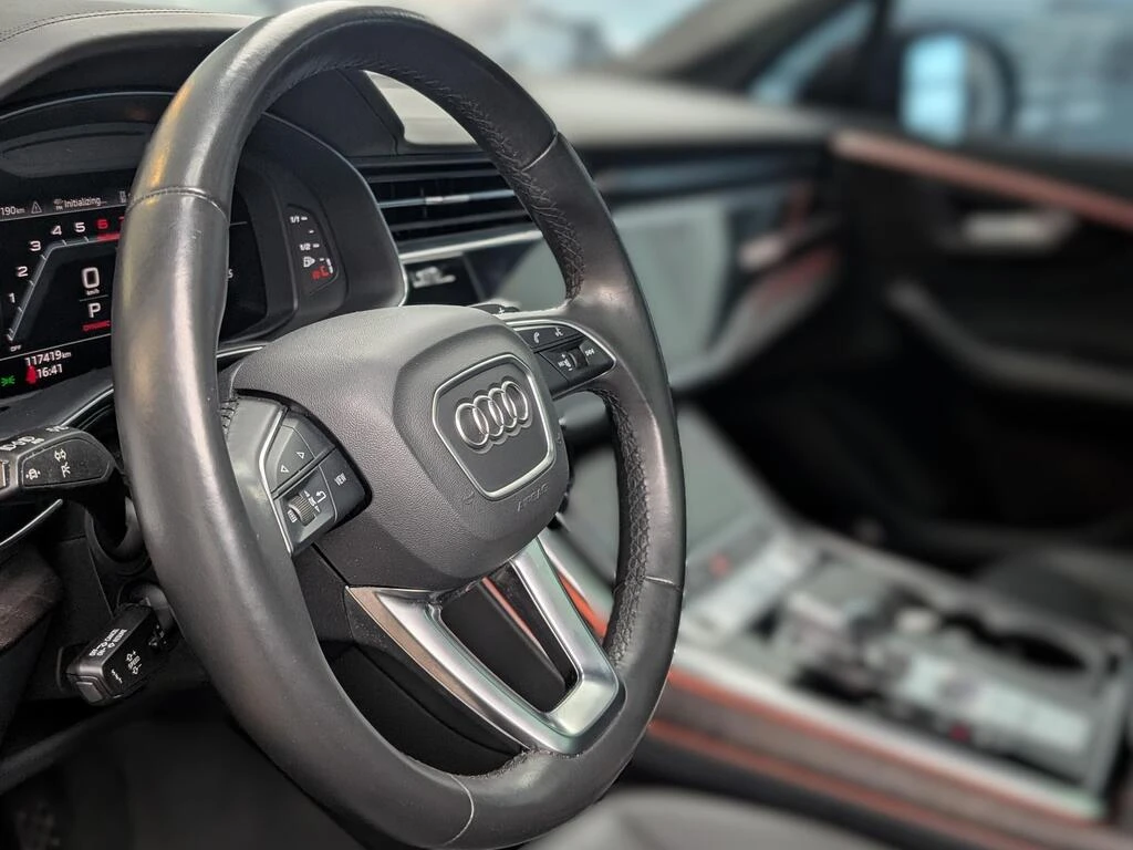 Audi Q7 55TFSI Technik* Black Optics* CARFAX* Без инцидент - изображение 10