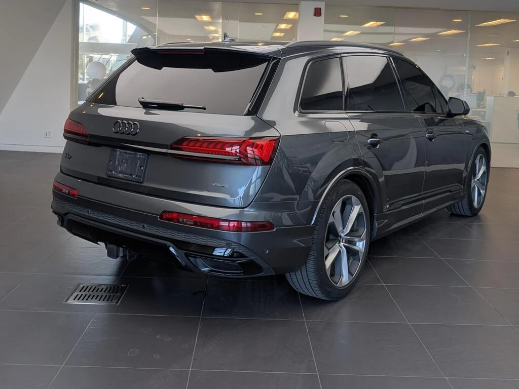 Audi Q7 55TFSI Technik* Black Optics* CARFAX* Без инцидент - изображение 3