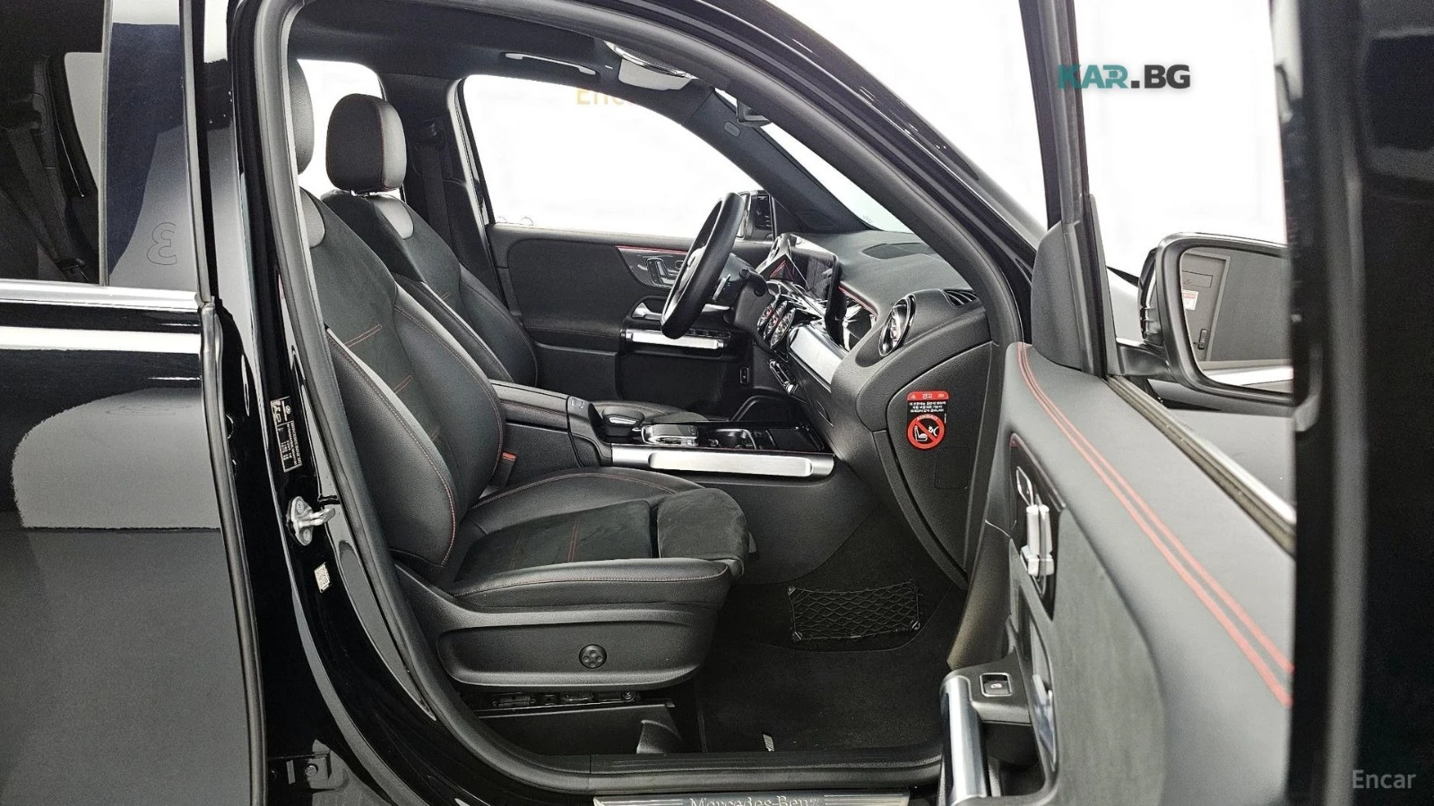 Mercedes-Benz GLB 250 * LED* KEYLESS* Camera* ПОДГРЕВ* 360* , снимка 11 - Автомобили и джипове - 55062877