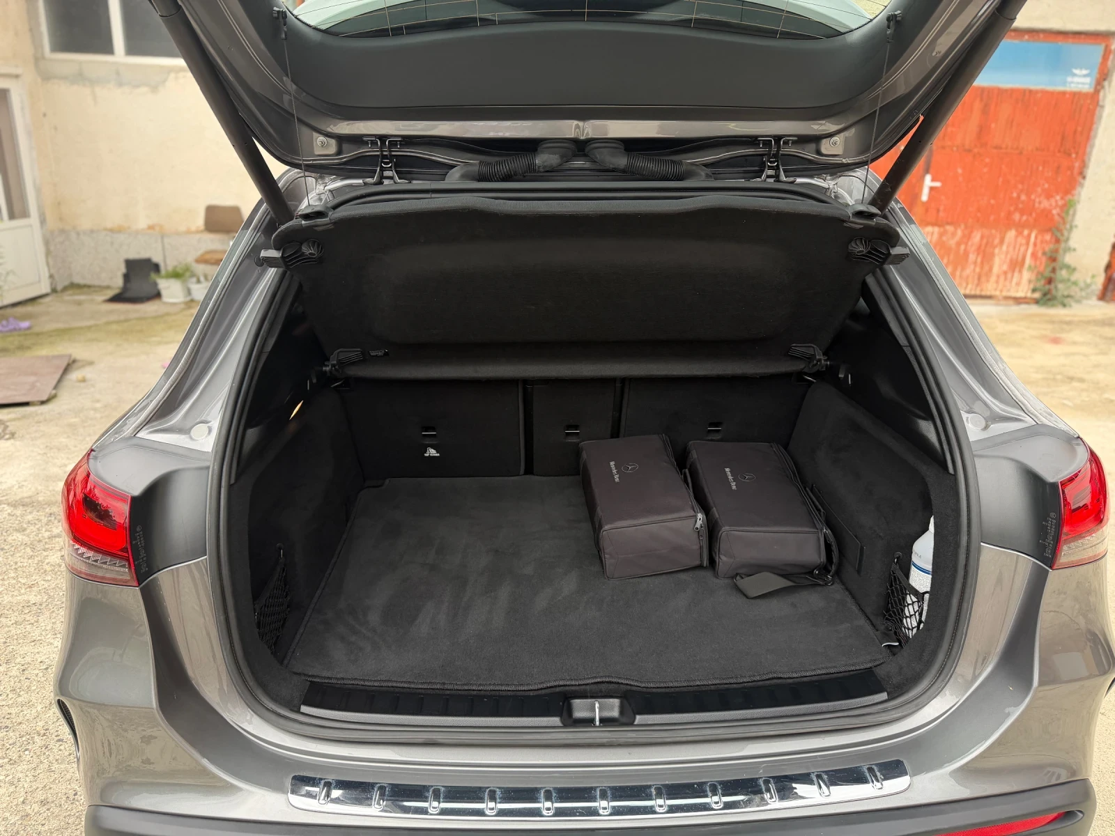 Mercedes-Benz EQA 250 PREMIUM, снимка 13 - Автомобили и джипове - 55102377