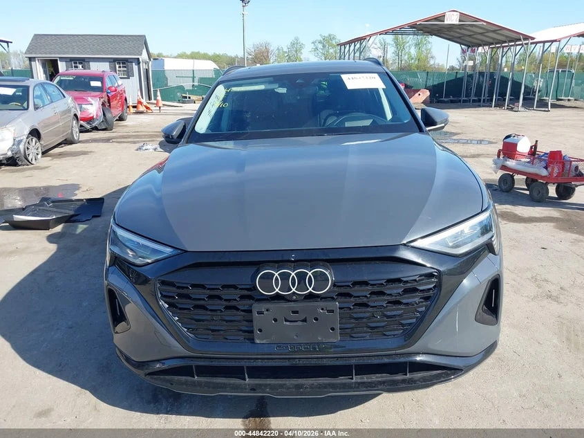 Audi Q8 E-Tron Prestige Quattro, снимка 11 - Автомобили и джипове - 55180692