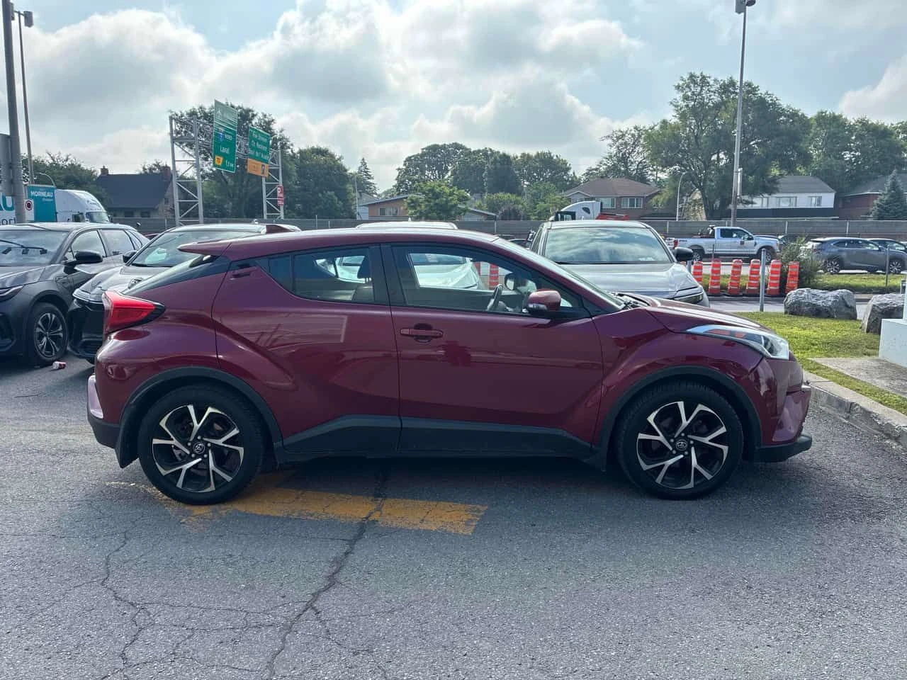 Toyota C-HR * XLE * АВТОКРЕДИТ БЕЗ ПЪРВОНАЧАЛНА ВНОСКА* , снимка 3 - Автомобили и джипове - 55502535