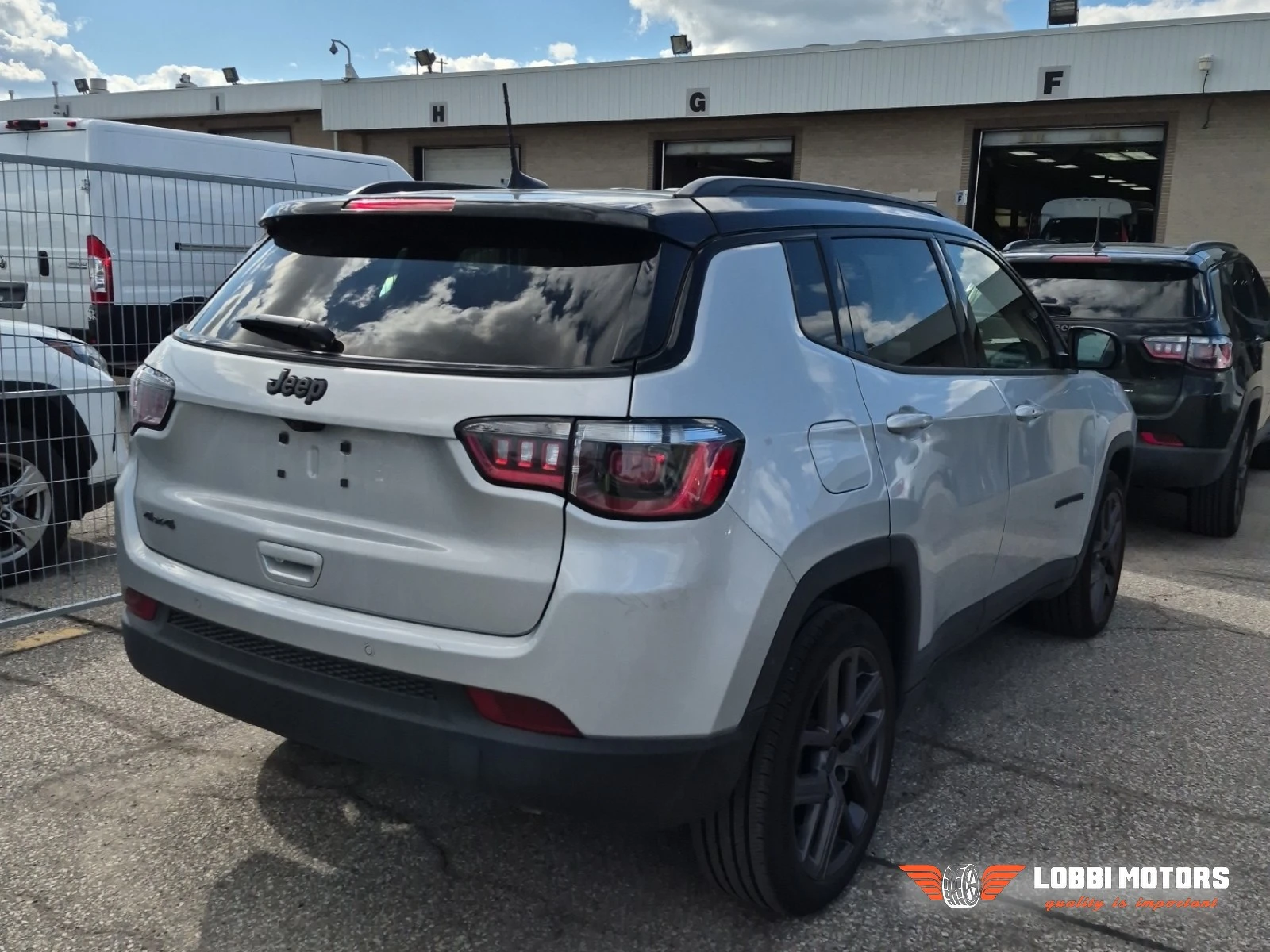 Jeep Compass, снимка 3 - Автомобили и джипове - 56025251