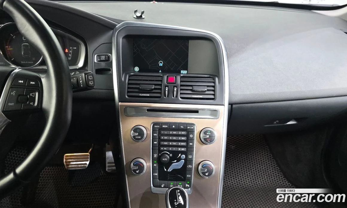 Volvo XC60 D3 1st, снимка 14 - Автомобили и джипове - 56123242