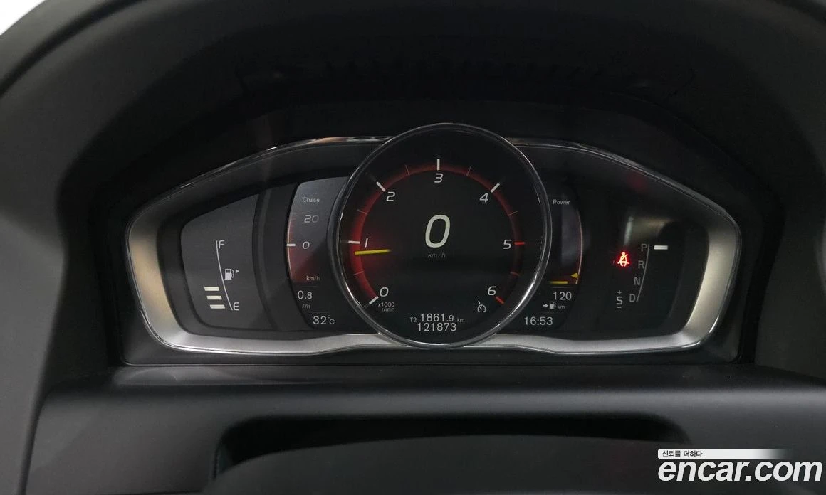 Volvo XC60 D3 1st, снимка 8 - Автомобили и джипове - 56123242