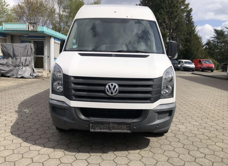 VW Crafter 2.0 TDI, снимка 2 - Бусове и автобуси - 51801354