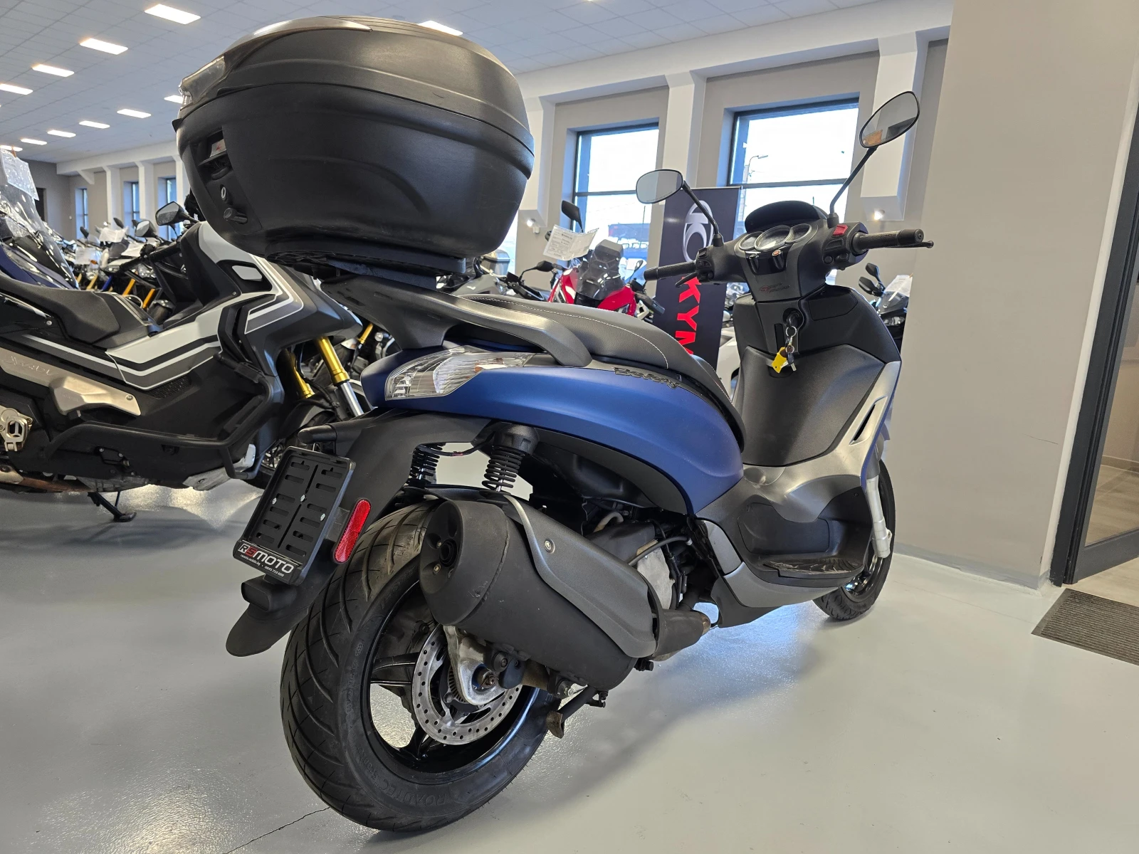 Piaggio Beverly 350ie, ABS-ASR, Blue Mat! - изображение 3