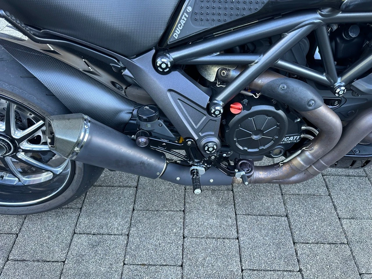Ducati Diavel Cromo edition , снимка 8 - Мотоциклети и мототехника - 56467590