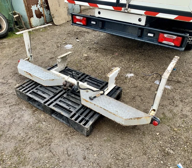 Оригинален теглич за бус/камион Iveco Daily + СТЪПЕНКА, снимка 3 - Части - 51935574