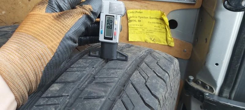 Гуми Зимни 215/70R15, снимка 4 - Гуми и джанти - 32567794