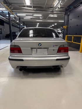 BMW M5 РЪЧКА * ПРОВЕРЕНА * АвтоКредит * (ЦЕНА ДО БГ), снимка 6