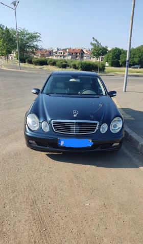  Mercedes-Benz E 220