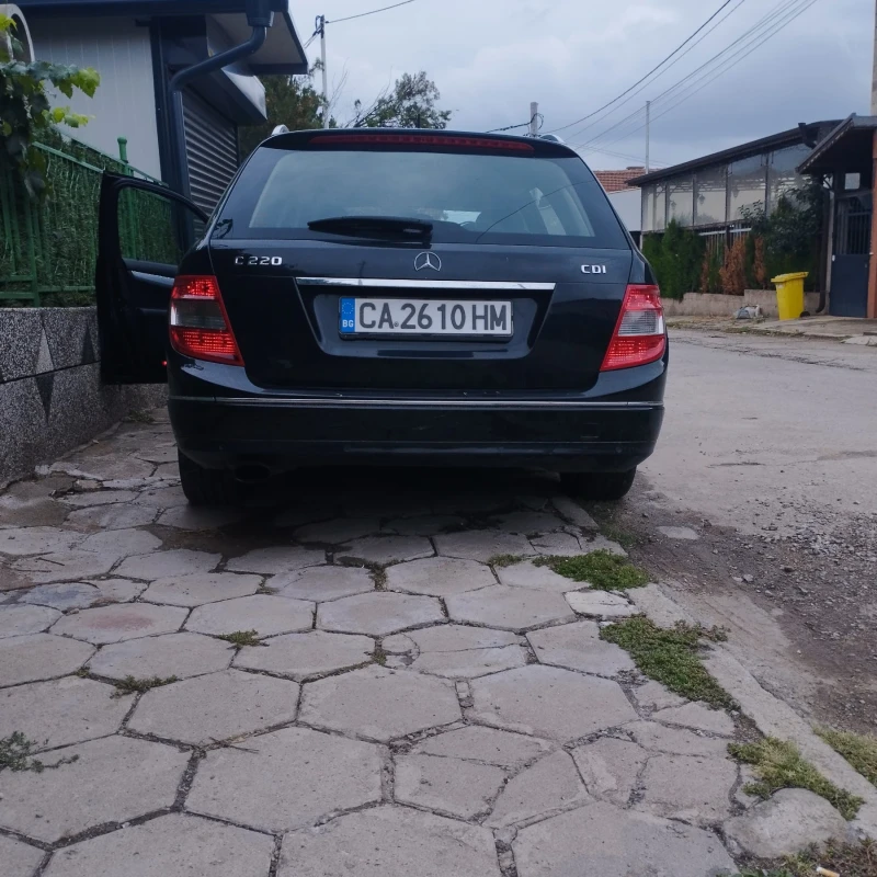 Mercedes-Benz C 220, снимка 4 - Автомобили и джипове - 47206461