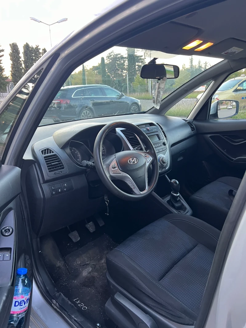 Hyundai Ix20, снимка 8 - Автомобили и джипове - 47559510