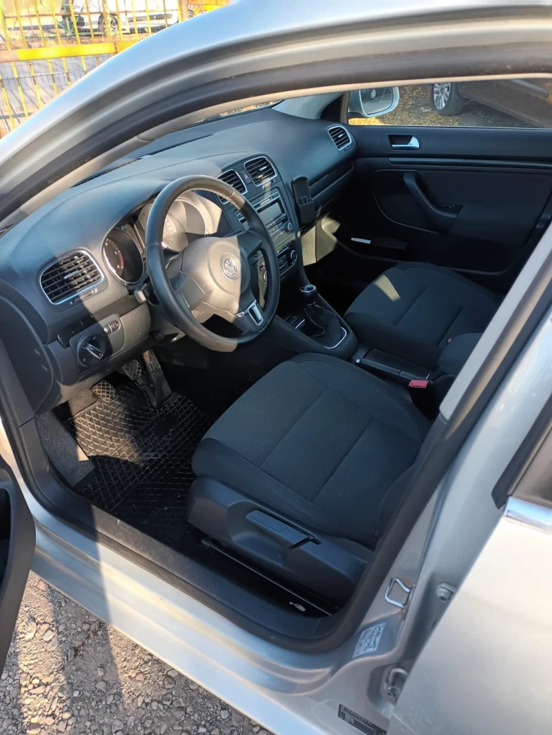 VW Golf 1.6d-105ps, снимка 7 - Автомобили и джипове - 47893686